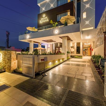 Grand Regal Chandoli Exterior foto