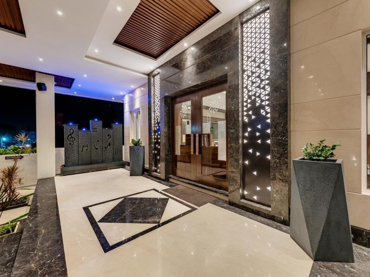 Grand Regal Chandoli Exterior foto